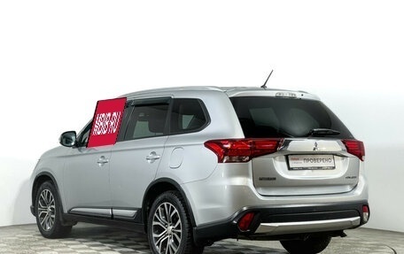 Mitsubishi Outlander III рестайлинг 3, 2016 год, 1 697 000 рублей, 7 фотография