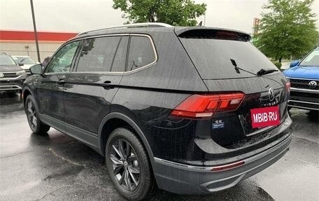 Volkswagen Tiguan II, 2024 год, 5 918 000 рублей, 3 фотография