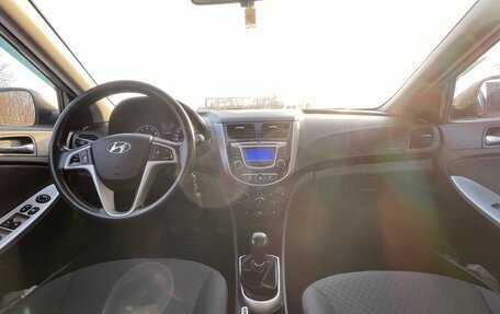 Hyundai Solaris II рестайлинг, 2014 год, 1 100 000 рублей, 22 фотография