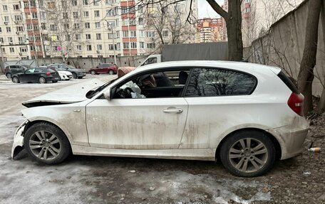 BMW 1 серия, 2011 год, 465 000 рублей, 2 фотография