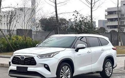 Toyota Highlander, 2022 год, 5 600 000 рублей, 1 фотография