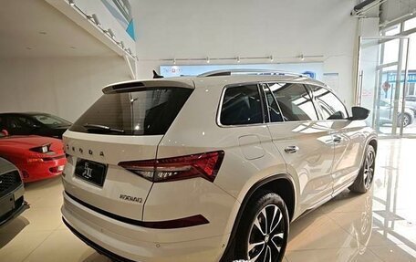 Skoda Kodiaq I, 2022 год, 2 600 000 рублей, 7 фотография