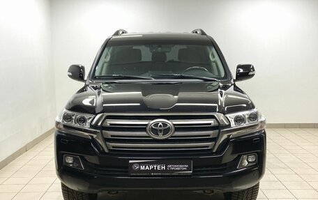 Toyota Land Cruiser 200, 2017 год, 6 395 000 рублей, 2 фотография