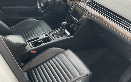 Volkswagen Passat B8 рестайлинг, 2015 год, 1 950 000 рублей, 4 фотография