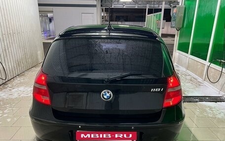 BMW 1 серия, 2008 год, 950 000 рублей, 6 фотография