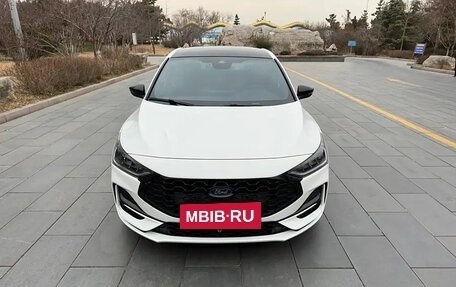 Ford Focus IV, 2022 год, 1 750 035 рублей, 2 фотография