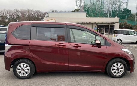 Honda Freed I, 2015 год, 1 020 000 рублей, 6 фотография