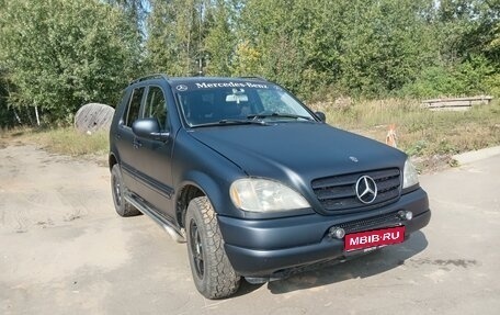 Mercedes-Benz M-Класс, 2000 год, 860 000 рублей, 1 фотография