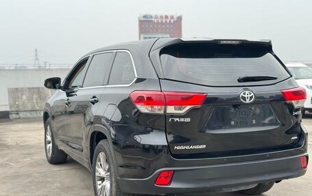 Toyota Highlander III, 2021 год, 3 470 000 рублей, 4 фотография