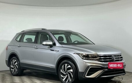 Volkswagen Tiguan II, 2023 год, 4 340 000 рублей, 3 фотография