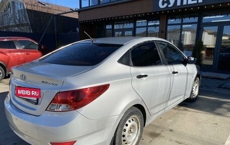 Hyundai Solaris II рестайлинг, 2013 год, 990 000 рублей, 3 фотография