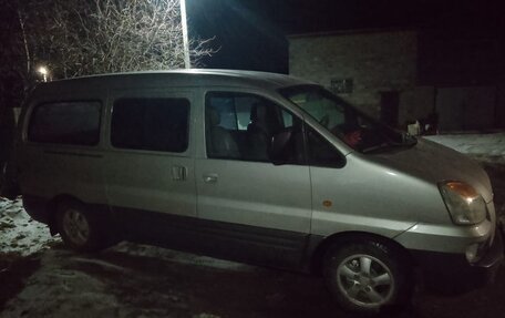 Hyundai Starex I рестайлинг, 2004 год, 700 000 рублей, 3 фотография