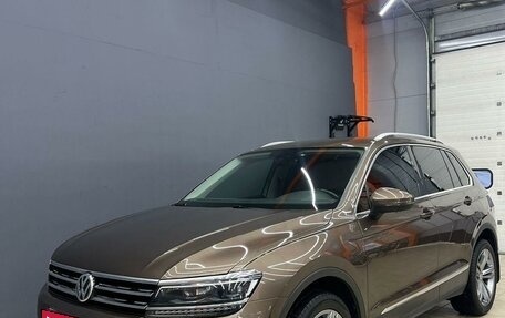 Volkswagen Tiguan II, 2018 год, 2 750 000 рублей, 1 фотография