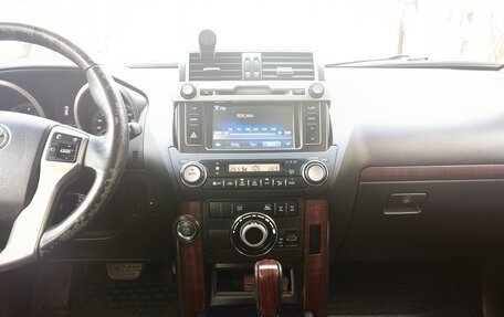 Toyota Land Cruiser Prado 150 рестайлинг 2, 2016 год, 4 500 000 рублей, 6 фотография