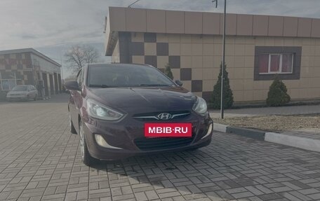 Hyundai Solaris II рестайлинг, 2014 год, 1 000 000 рублей, 2 фотография