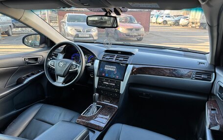 Toyota Camry, 2017 год, 2 650 000 рублей, 2 фотография