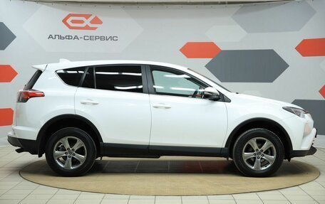 Toyota RAV4, 2017 год, 2 550 000 рублей, 4 фотография