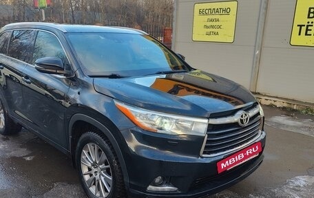 Toyota Highlander III, 2014 год, 3 250 000 рублей, 4 фотография