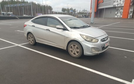 Hyundai Solaris II рестайлинг, 2012 год, 580 000 рублей, 3 фотография