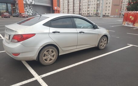 Hyundai Solaris II рестайлинг, 2012 год, 580 000 рублей, 4 фотография