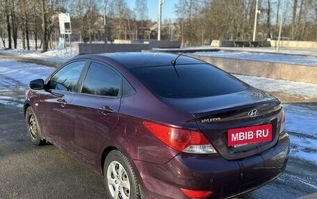 Hyundai Solaris II рестайлинг, 2011 год, 850 000 рублей, 3 фотография