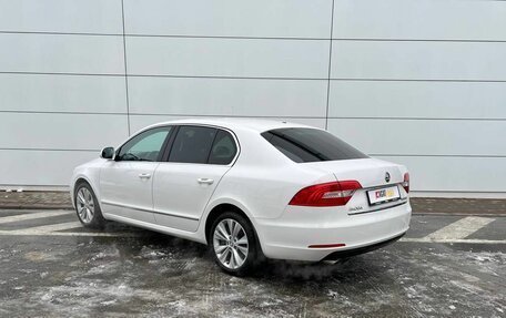 Skoda Superb III рестайлинг, 2014 год, 1 690 000 рублей, 4 фотография