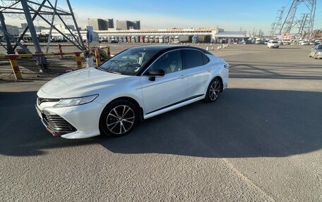 Toyota Camry, 2021 год, 3 250 000 рублей, 10 фотография