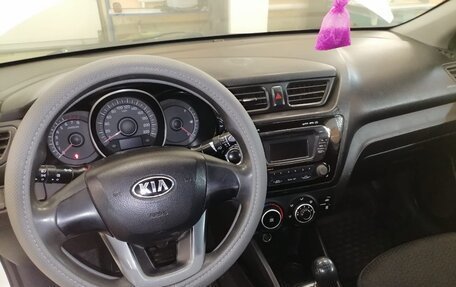 KIA Rio III рестайлинг, 2014 год, 785 000 рублей, 13 фотография