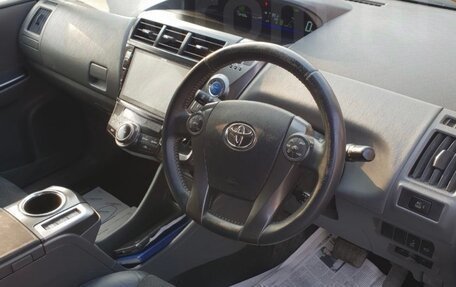 Toyota Prius Alpha I (ZVW40/41), 2013 год, 1 490 000 рублей, 13 фотография