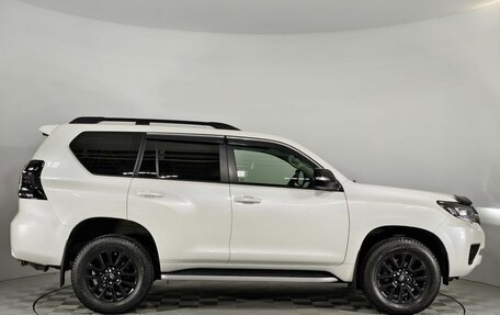 Toyota Land Cruiser Prado 150 рестайлинг 2, 2020 год, 6 680 000 рублей, 4 фотография