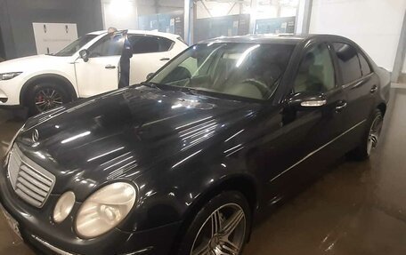 Mercedes-Benz E-Класс, 2002 год, 700 000 рублей, 1 фотография