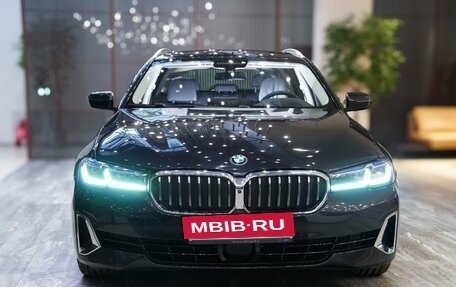 BMW 5 серия, 2023 год, 6 750 000 рублей, 6 фотография