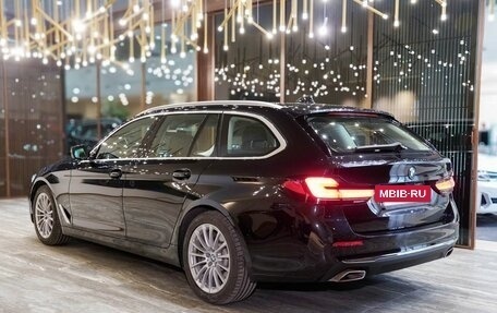 BMW 5 серия, 2023 год, 6 750 000 рублей, 4 фотография