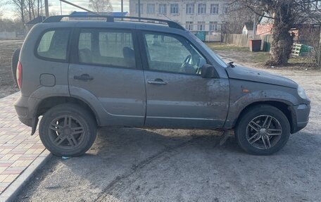 Chevrolet Niva I рестайлинг, 2010 год, 428 000 рублей, 7 фотография