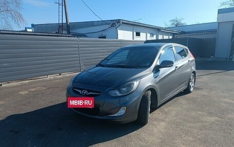 Hyundai Solaris II рестайлинг, 2012 год, 750 000 рублей, 6 фотография