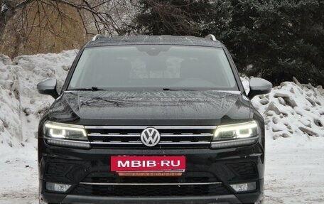 Volkswagen Tiguan II, 2018 год, 2 550 000 рублей, 3 фотография