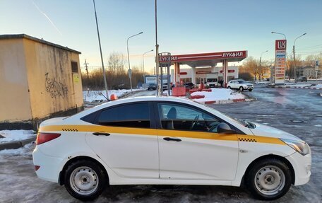 Hyundai Solaris II рестайлинг, 2016 год, 590 000 рублей, 6 фотография