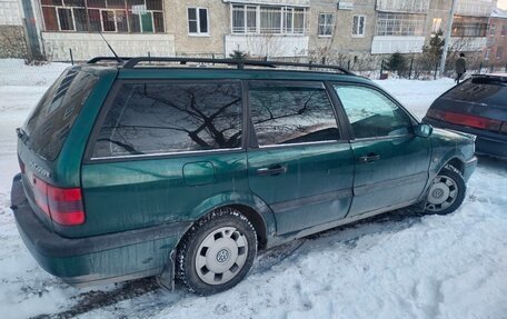 Volkswagen Passat B4, 1996 год, 280 000 рублей, 2 фотография