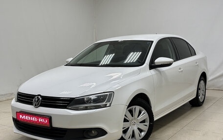 Volkswagen Jetta VI, 2013 год, 996 000 рублей, 1 фотография