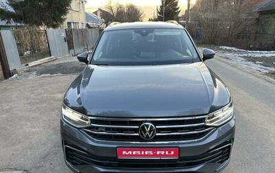 Volkswagen Tiguan II, 2022 год, 3 600 000 рублей, 1 фотография