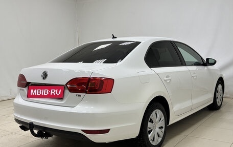 Volkswagen Jetta VI, 2013 год, 996 000 рублей, 4 фотография