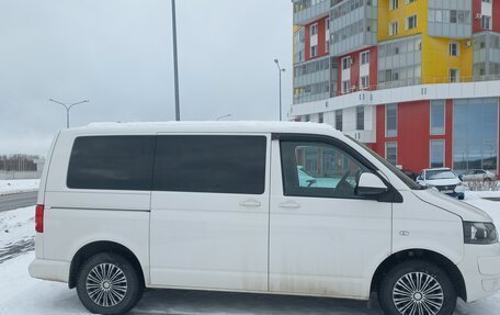 Volkswagen Caravelle T5, 2014 год, 2 250 000 рублей, 3 фотография