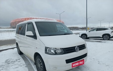 Volkswagen Caravelle T5, 2014 год, 2 250 000 рублей, 2 фотография