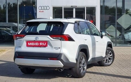 Toyota RAV4, 2024 год, 4 595 000 рублей, 6 фотография