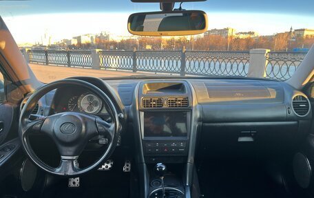 Lexus IS II рестайлинг 2, 2002 год, 1 280 000 рублей, 22 фотография