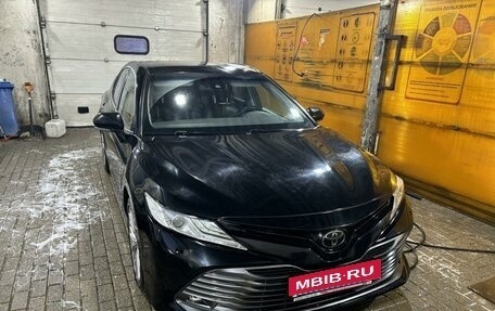 Toyota Camry, 2019 год, 2 500 000 рублей, 4 фотография