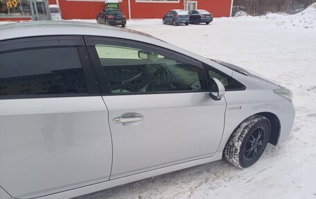 Toyota Prius, 2012 год, 1 350 000 рублей, 15 фотография