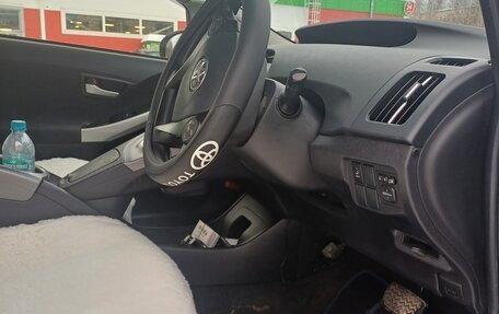 Toyota Prius, 2012 год, 1 350 000 рублей, 19 фотография