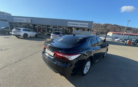 Toyota Camry, 2019 год, 3 660 000 рублей, 2 фотография