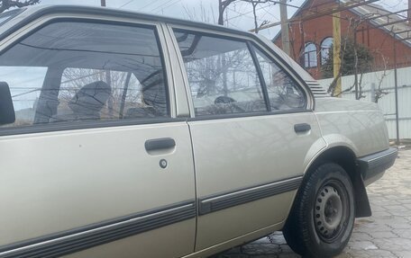 Opel Ascona C, 1986 год, 500 000 рублей, 27 фотография